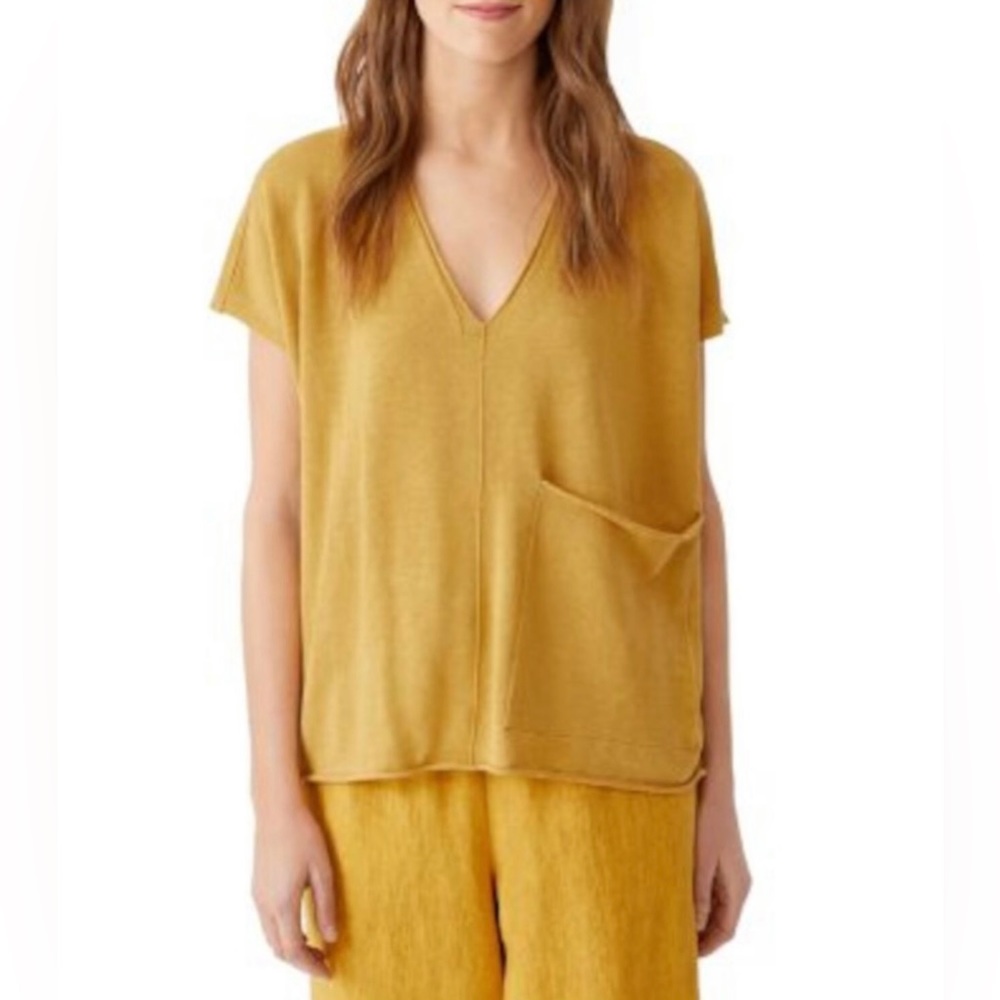 Linen blend one pocket short sleeve sweater